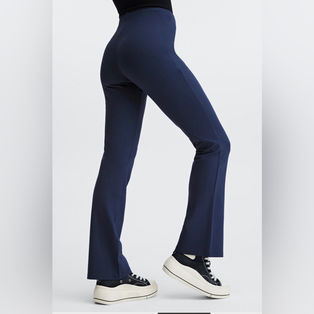 Fabletics 24/7 Kick Flare Pants, Small